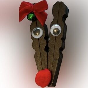 New 10 PC Set Christmas Holiday Winter Reindeer Pin Clasp Bookbag Keychain Charm